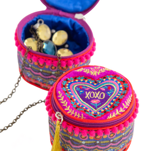 XOXO Embroidered Zippered Jewelry Round Case, 3"