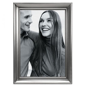 Malden Concourse 4"x6" Pewter Metal Photo Frame