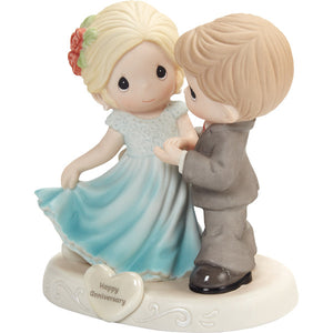 Precious Moments Couple Happy Anniversary Celebration Figurine You Make Life Beautiful