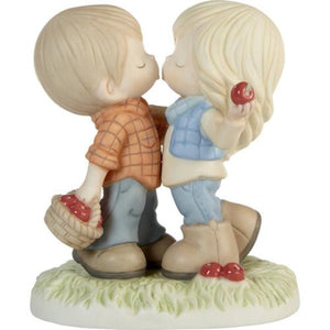 Precious Moments You’re The Apple Of My Eye Figurine