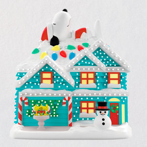 Hallmark 2022 The Peanuts® Gang The Merriest House in Town Musical Tabletop Decoration With Light